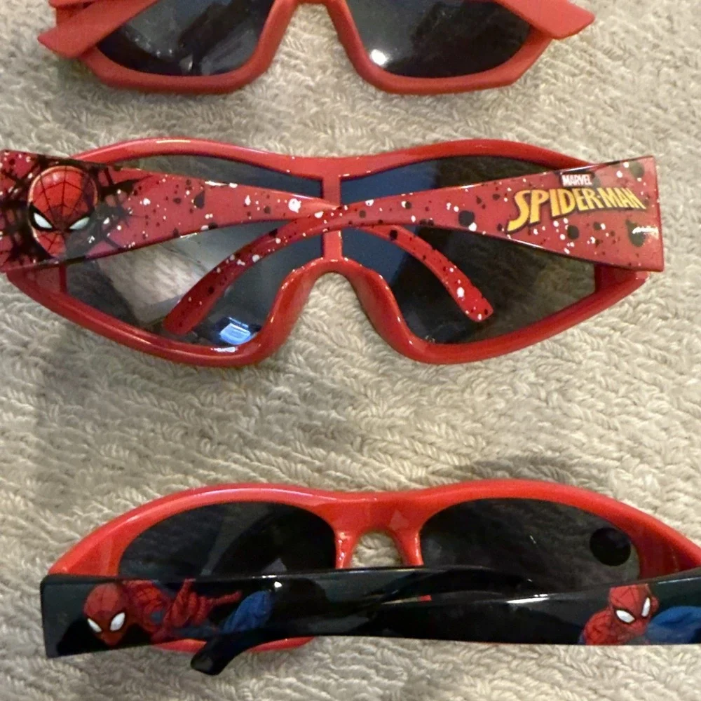 Kids/Boys Sunglasses Lot of 5 Spider-man & Batman Sunglasses- Parties, Play, Fun